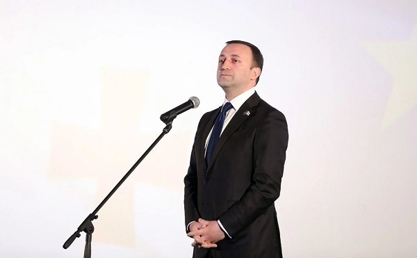 თქვენ შეგიძლიათ, ყოველდღე ილოცოთ ზელენსკიზე, მე ვილოცებ ჩვენს ქვეყანაზე - ღარიბაშვილი ჟურნალისტებს