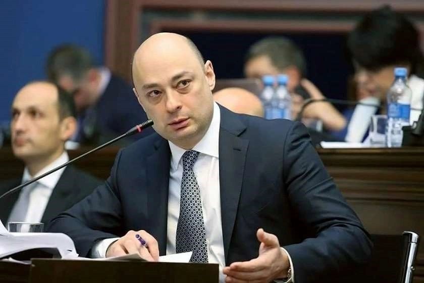 ეს ჩვენი პოლიტიკური კრიზისები, რაც არის, არ არის რეალურად კრიზისი – გიორგი ქობულია ახალ ჩანაწერებზე