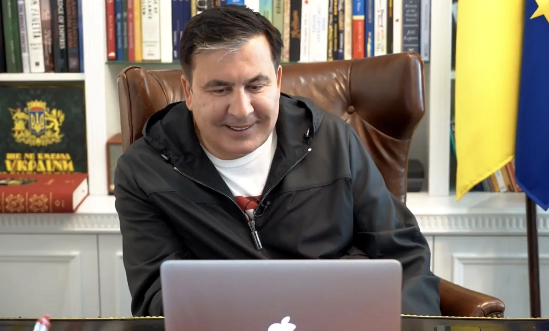 მოუწოდო ვინმეს, არ დაბრუნდეს თავის ქვეყანაში, სულ მცირე, ამორალურია - სააკაშვილი ვიოლა ფონ კრამონს 