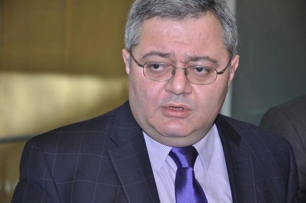 პარლამენტის თავმჯდომარე მედიასთან ურთიერთობის ახალ ფორმატზე გადადის