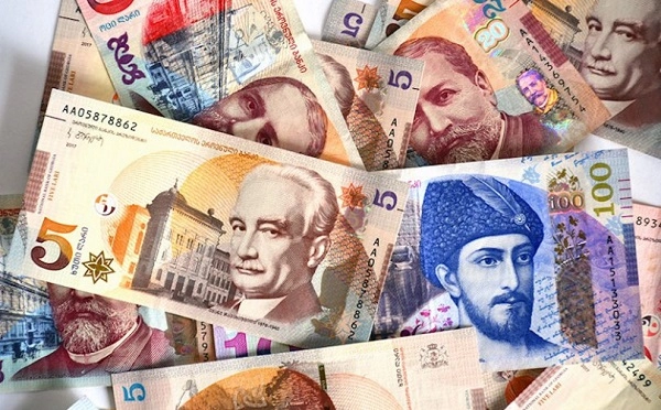  ლარი დოლართან გაუფასურდა