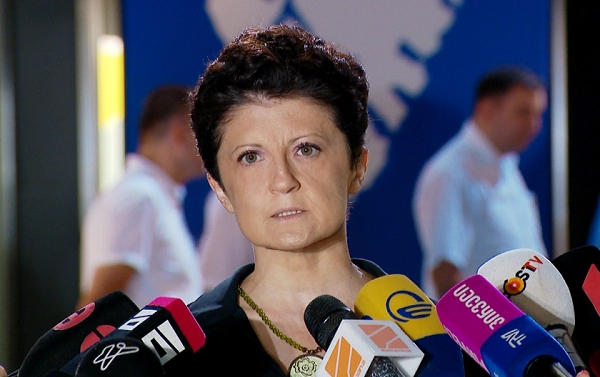 სააკაშვილი იარაღად არის ქცეული თანაგუნდელების ხელში, რომლებსაც სასო აქვთ წარკვეთილი, ვინაიდან პოლიტიკურ ასპარეზზე ვერ აღწევენ წარმატებას და ერთადერთი იმედი აქვთ მისი მდგომარეობა გართულდეს - წულუკიანი