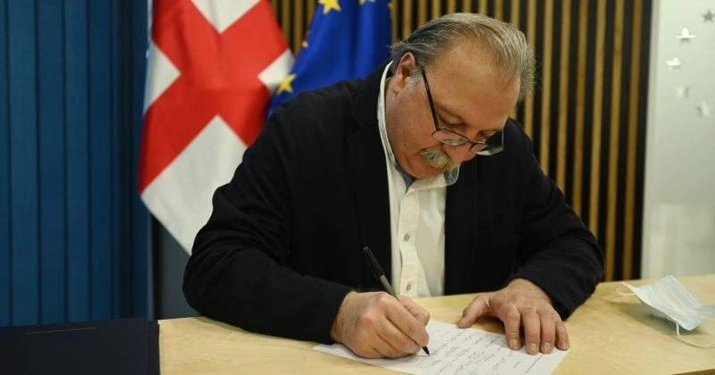 გრიგოლ ვაშაძე "სტრატეგია აღმაშენებელს" უერთდება 