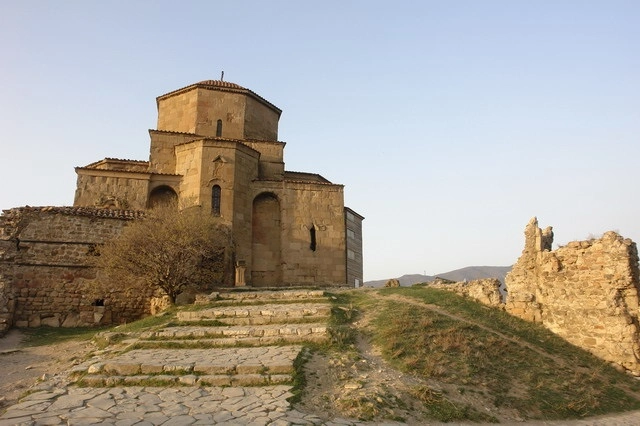 ჯვრის მონასტერი გაიხსნა