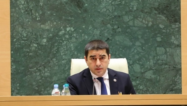 მე მიკვირს, რამდენი მეურვე გამოუჩნდა უკრაინის პრეზიდენტს - შალვა პაპუაშვილი