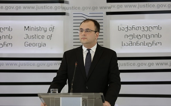 ჩვენი, სააკაშვილის და მისი მხარდამჭერების ინტერესები სრულიად განსხვავებულია ერთმანეთისგან, ჩვენ გვინდა, რომ ის იყოს კარგად და მათ ეს არ უნდათ - რატი ბრეგაძე 