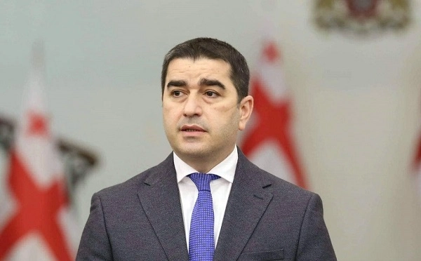 შეძრწუნებული ვარ რუსეთის განურჩეველი დარტყმებით კიევსა და მთელ უკრაინაში, ეს სიგიჟე უნდა შეწყდეს - პაპუაშვილი