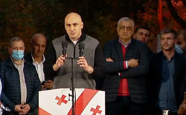 თუ რეჟიმი ბედავს პოლიტიკური ნიშნით მესამე პრეზიდენტის ტყვეობაში აყვანას - გაბედავს ყველაფერს, დაიჭერს სხვა პარტიების ლიდერებს, მედიის მფლობელებს, ნებისმიერ ოპონენტს - ნიკა მელია