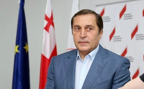 პაატა ბურჭულაძემ შიმშილობა სააკაშვილის საპრეზიდენტო ბიბლიოთეკაში დაიწყო 