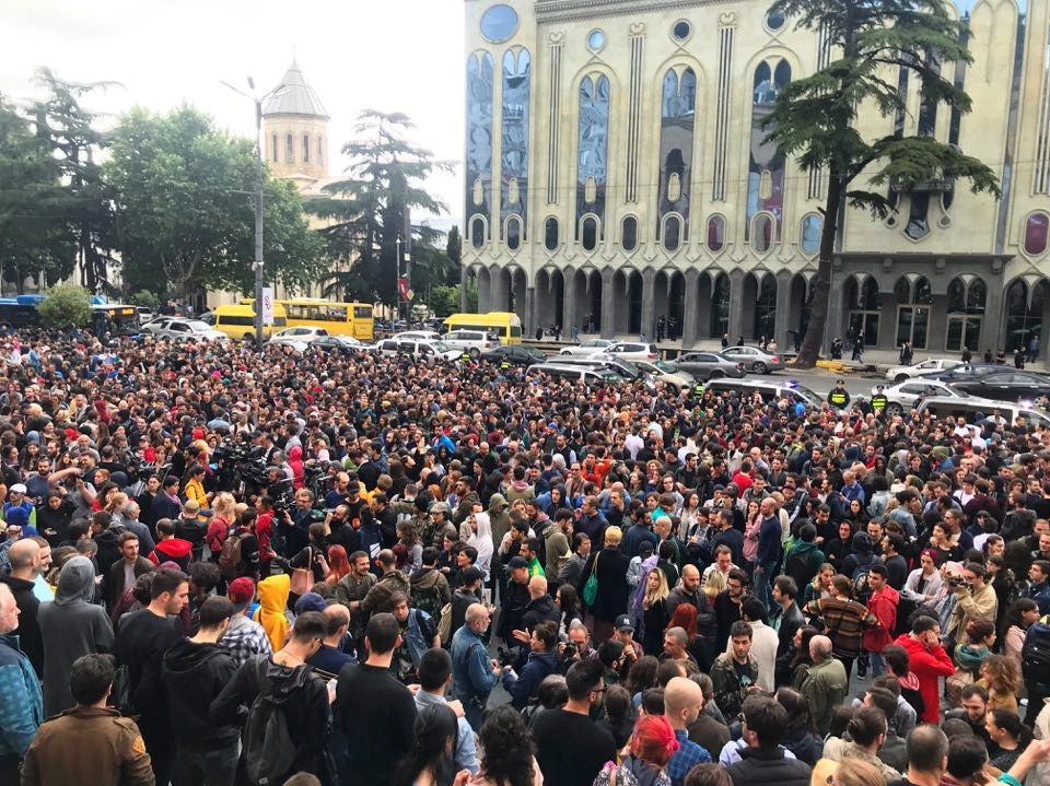 "თეთრი ხმაურის მოძრაობის" ლიდერების გადაწყვეტილებით აქციები შაბათამდე შეწყდება