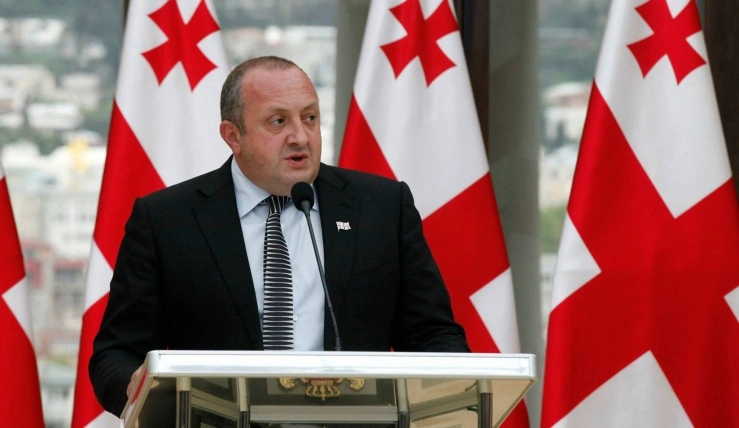 პრეზიდენტმა აჭარის ავტონომიური რესპუბლიკის უმაღლეს საბჭოში კონსულტაციები დაასრულა