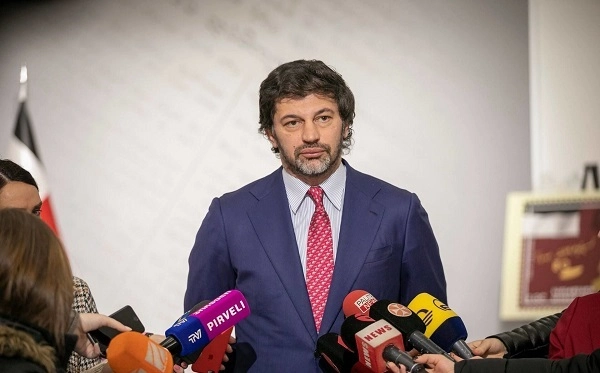 ივანიშვილს უამრავი კეთილი საქმე აქვს გაკეთებული, ამაზე წიგნებიც არის გამოცემული - კალაძე