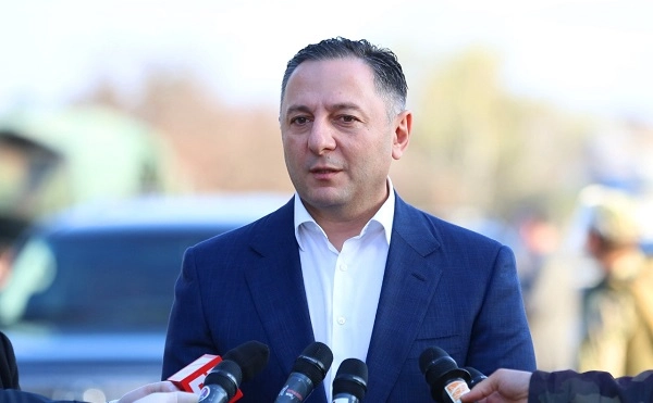 პოლიციელებითვის ტუალეტის ქაღალდების, ფქვილის შეყრასა და „კეტჩუპის“ დასხმას არავის ვაპატიებთ - ვახტანგ გომელაური