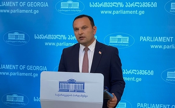 ლოთმა მედვედევმა გამოაშკარავა, სალომე ზურაბიშვილს რატომ არ უშვებენ ევროპაში, „ოცნების“ პროპაგანდისტ მდინარაძეს ჰკითხეთ, რატომ არ არის საჭირო ევროპაში პრეზიდენტის წასვლა - პაატა მანჯგალაძე
