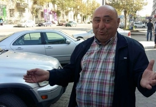 გოგი წულაიმ ბიძინა ივანიშვილს წიგნი "მატყუარა ბიჭი და მგელი" აჩუქა