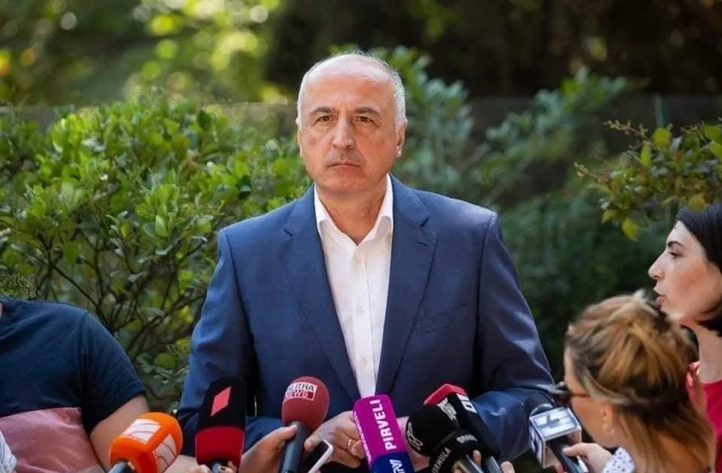 მამუკა ხაზარაძემ პარლამენტის დატოვების გადაწყვეტილება მიიღო მაშინ, როდესაც მერობის მოადგილის კანდიდატობას დათანხმდა - ბადრი ჯაფარიძე