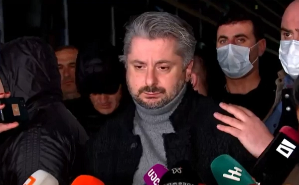 მიხეილ სააკაშვილი აქედან უნდა გამოვიდეს და მოხდეს მისი გადაყვანა სხვა ქვეყანაში რეაბილიტაციის მიზნით -  ნიკა გვარამია