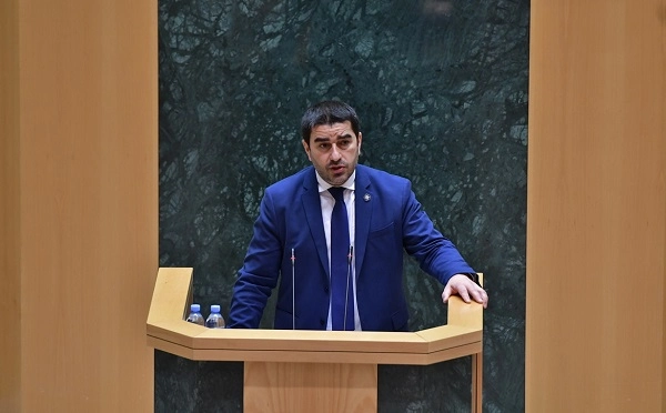 შალვა პაპუაშვილი პარლამენტის თავმჯდომარედ აირჩიეს