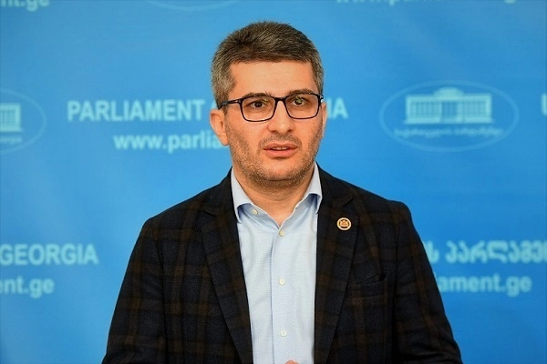 როგორც ჩანს, მელია ლოგიკაში პოზიტიურად პროგრესირებს, რადგან უკვე დარწმუნდა, რომ კეზერაშვილი ოლიგარქია? ამას ამბობს? - მდინარაძე