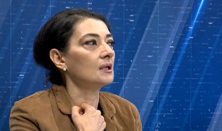 იუსტიციის მინისტრი უნდა გადადგეს - თაკო ჩარკვიანი