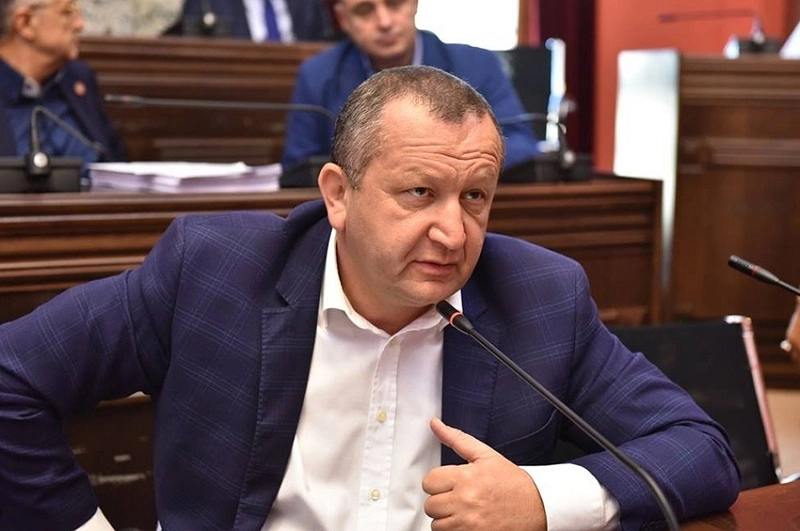 „ოცნებამ“ საერთოდ არა მგონია არჩევნებამდე მიაღწიოს, მაგდანას ლურჯასავით დაეცემა შუა გზაში - ჭიჭინაძე