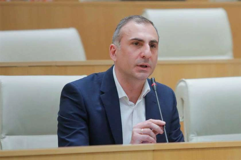 რიჟვაძეს თუ მისცემ ქრთამს, კორპუსს დაიდგამს, ისე ივლის და არ შეაწუხებს საერთოდ ნამუსი - ალეკო ელისაშვილი