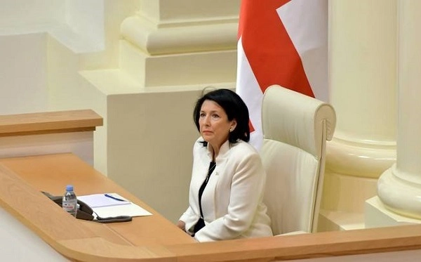 სალომე ზურაბიშვილს საქართველოს კონსტიტუცია არ დაურღვევია - IDFI-ის სამართლებრივი შეფასება