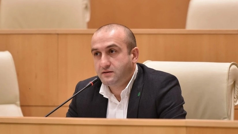 შეიძლება, ვიღაცას კრიტიკა დააკლდა, მაგრამ ზედმეტი მოუვიდაო, ვერავინ იტყვის, თუმცა პრეზიდენტს მეტი მოეთხოვება